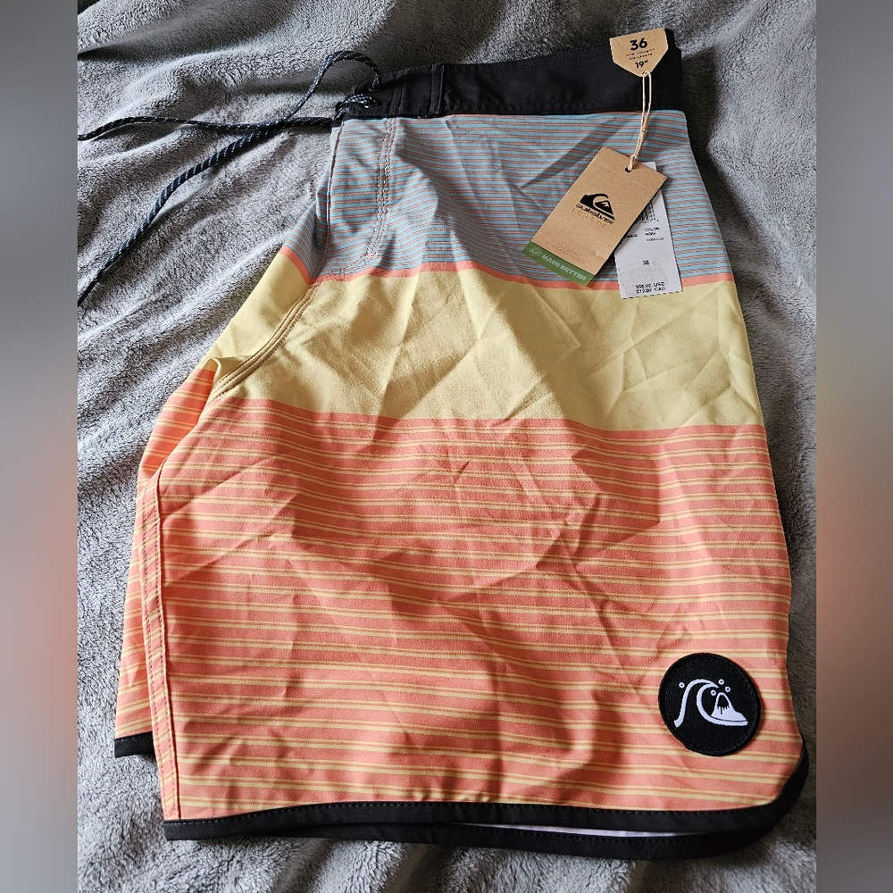 Quicksilver Highline Surfsilk Tijuana 19" Boardshorts Size 36 Peach Pink NWT